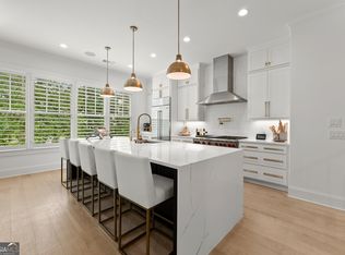 150 Villa Magnolia Ln, Alpharetta, GA 30009