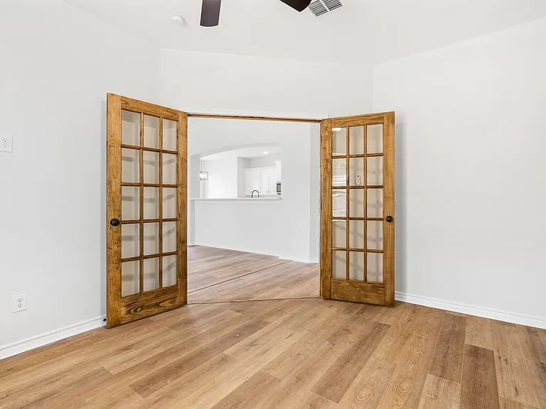 1738 Rock Ridge Dr — Photo 12