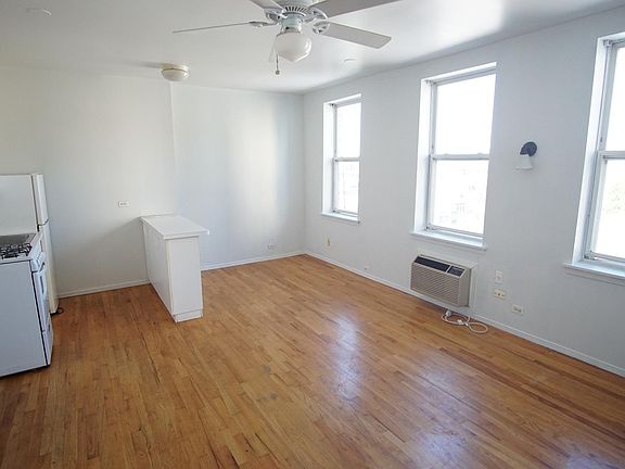 3rd image of 5959-61 N Kenmore Ave #705