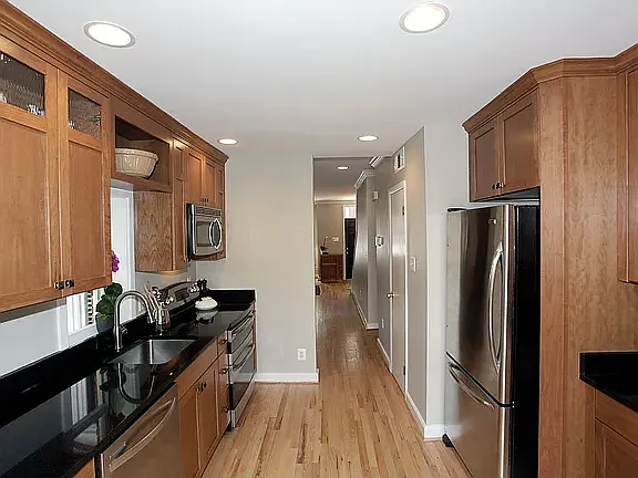 656 Acker Pl NE — Photo 9