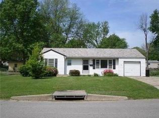 8404 Marsh Ave, Raytown, MO 64138