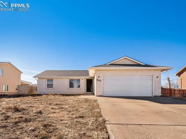 441 S Oak Creek Dr, Pueblo West, CO 81007