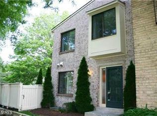 9323 Sparrow Valley Dr, Montgomery Village, MD 20886