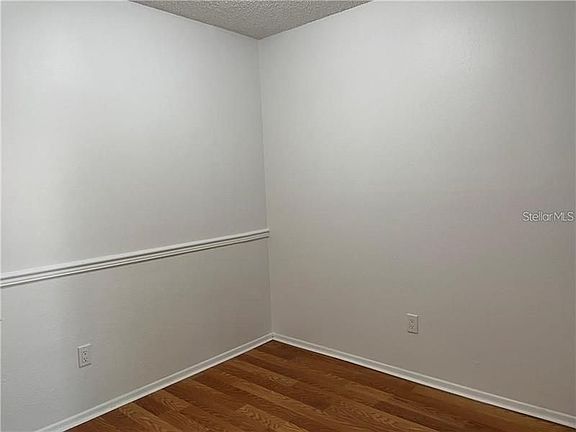 5th image of 246 Afton Sq Unit 105