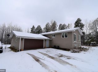 56282 350th St, Warroad, MN 56763