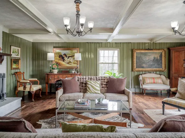 21 Deer Path, Charlottesville, VA 22903