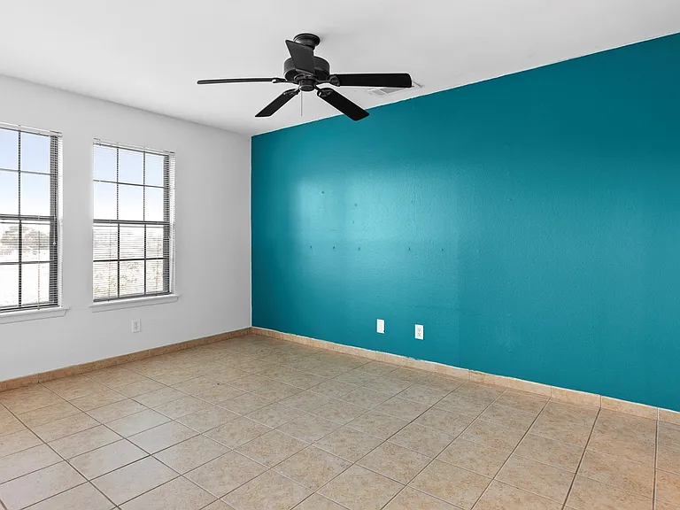 4212 Medical Dr #306 — Photo 11
