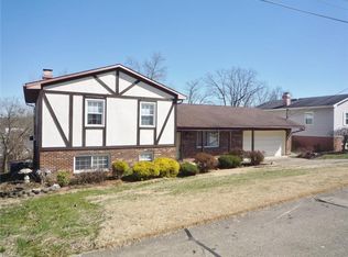 23 Oak Cir, Parkersburg, WV 26101