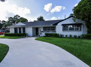 5666 Overbrook Ln, Houston, TX 77056