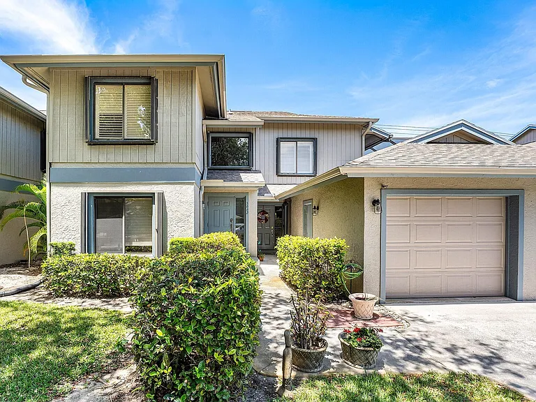 5662 SE Schooner Oaks Way — Photo 1