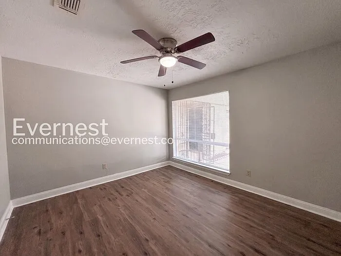 1334 Willersley Ln — Photo 16
