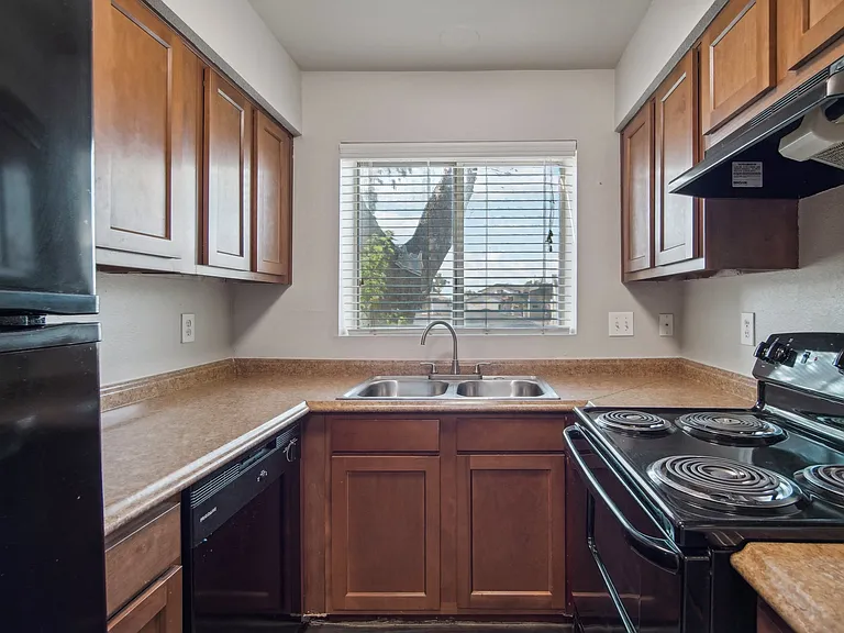 Maryland West — Photo 15