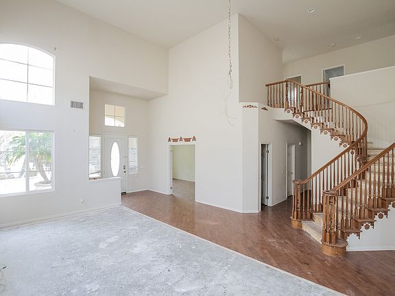 2nd image of 28511 Horseshoe Cir