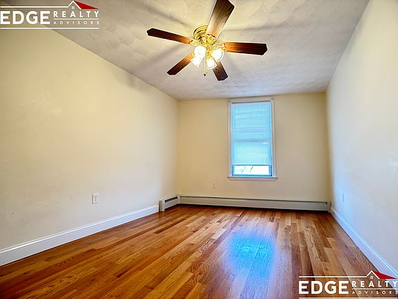 3rd image of 1092-1098 Cambridge St #1094