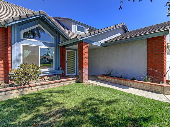 5th image of 2478 W Loma Vista Dr