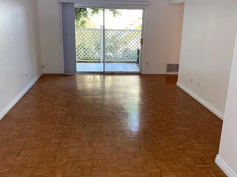 626 N Monterey St #M — Photo 10