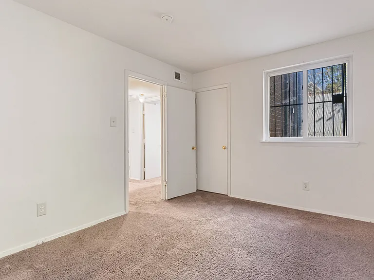 Fort Stanton Apartments — Photo 17