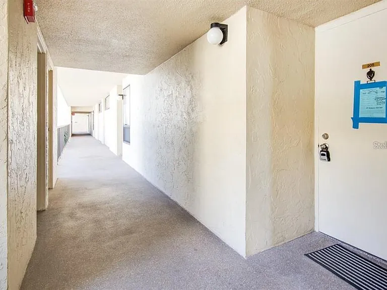 2615 Cove Cay Dr #205 — Photo 18
