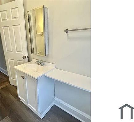 4th image of 400 E Main St #400B