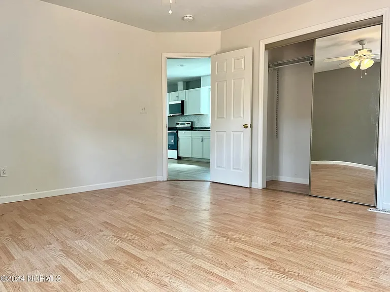 226 Tyson St — Photo 22