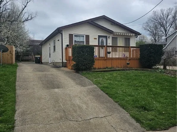 1968 Springfield Center Rd, Akron, OH 44312