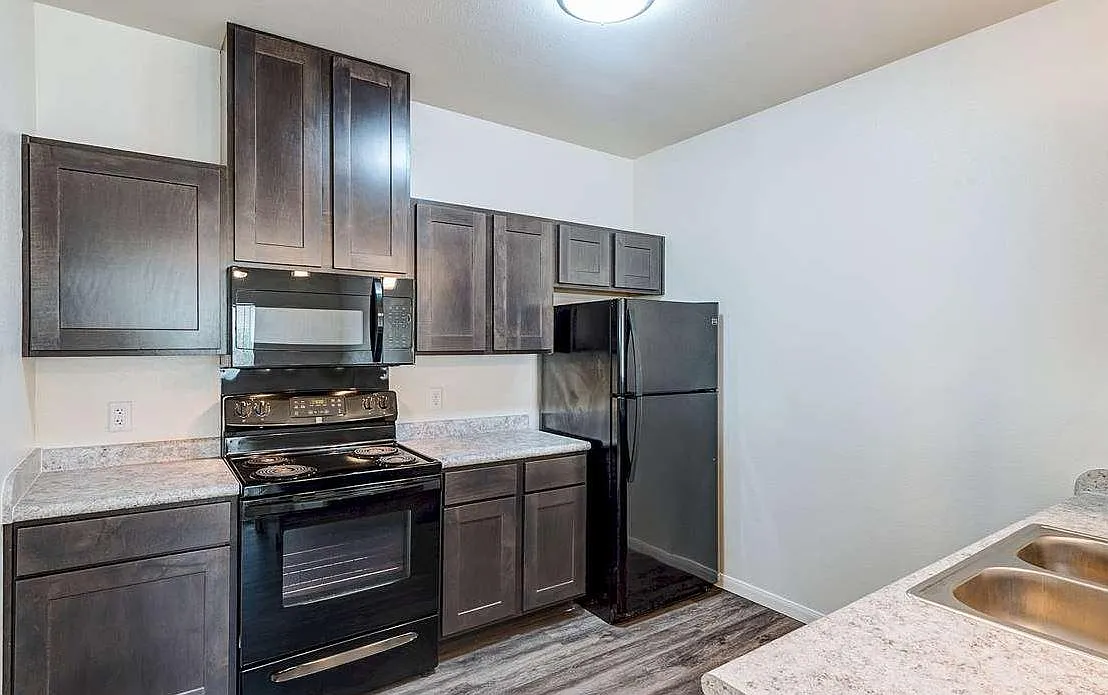 Building Photo - Live Oak Apartments