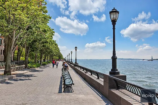 Sold by Bond New York | media 27