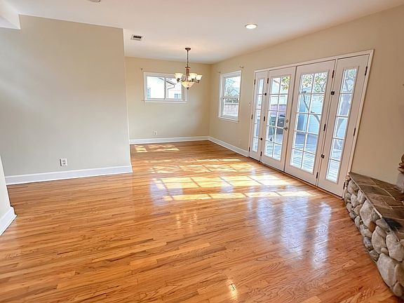 5th image of 4042 W 175th St