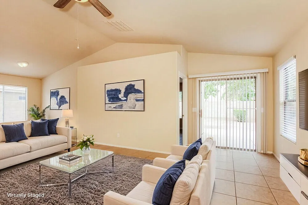 4 bed, 2.0 bath, 1450 sqft, $2,000 — Photo 3