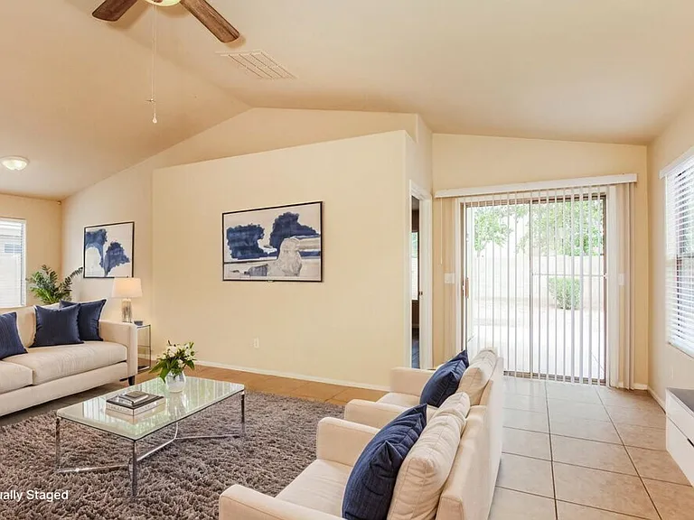 11026 W Wilshire Dr — Photo 3