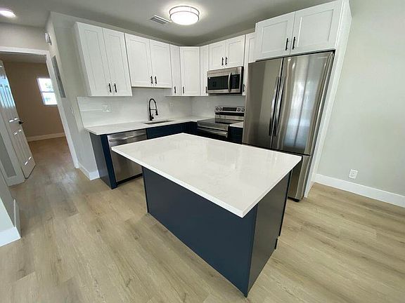 3rd image of 332 Walton Boulevard