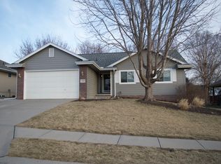 11819 N 159th St, Bennington, NE 68007