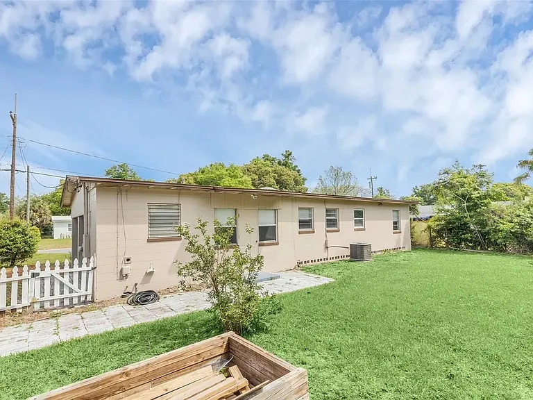 3702 E Esther St — Photo 13
