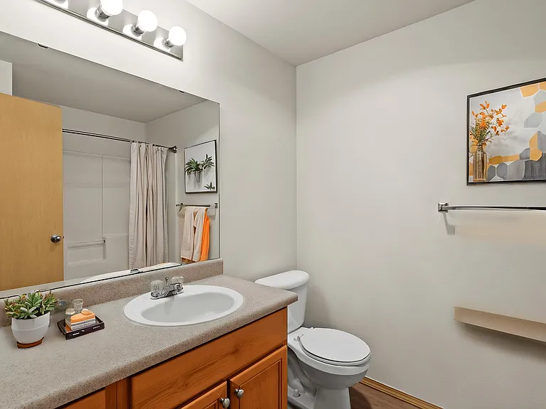 A clean and comfortable bathroom designed for your daily routine. A clean and comfortable bathroom designed for your daily routine.