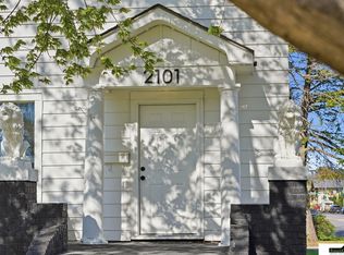 2101 Bradfield Dr, Lincoln, NE 68502
