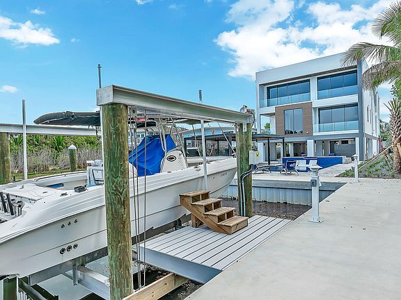 3rd image of 16 Seaside Ave