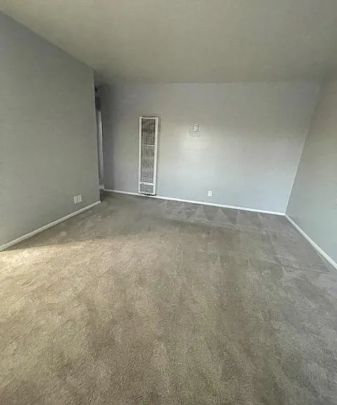 4770 Hamilton Ave #7 — Photo 8