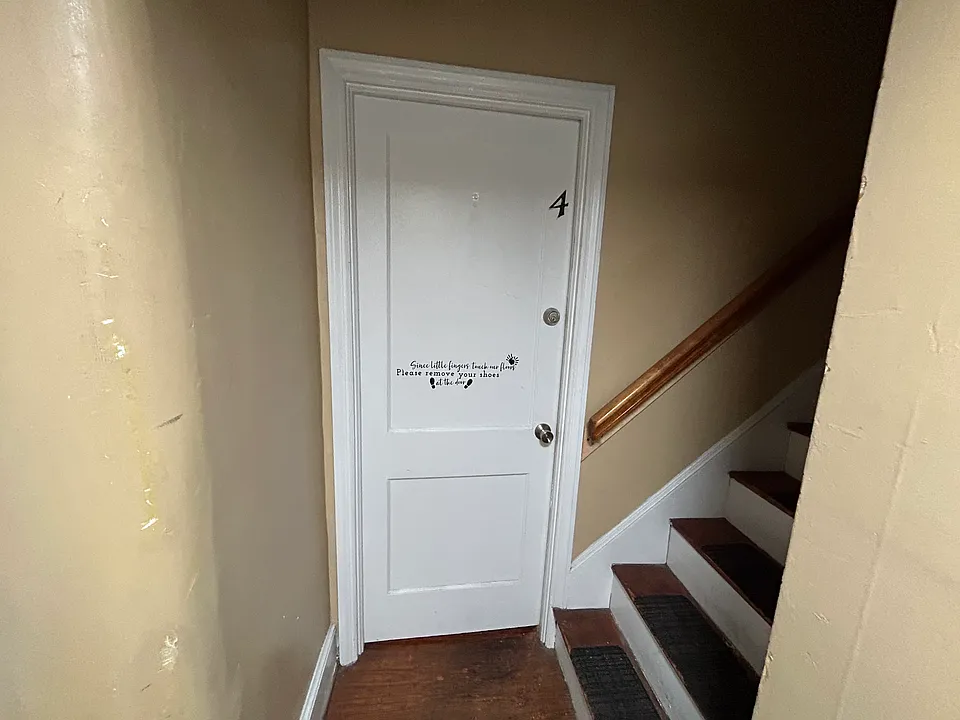 304 Main St #4