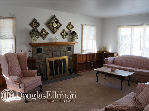 4th image of 615 Adams Pl
