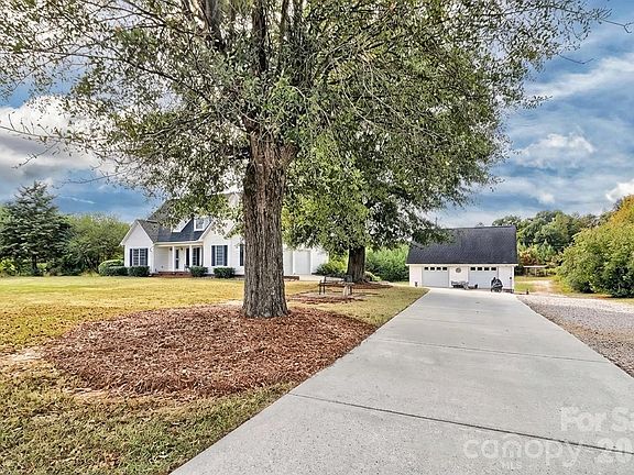 3rd image of 176 Griffin Rd