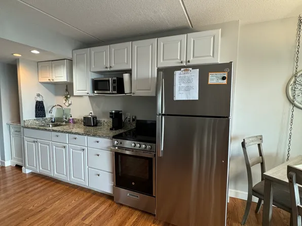 933 Ocean Blvd, Hampton, NH