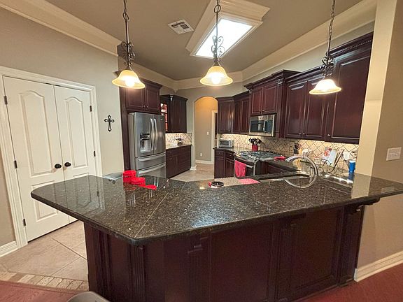 4th image of 550 Chinquipin Dr