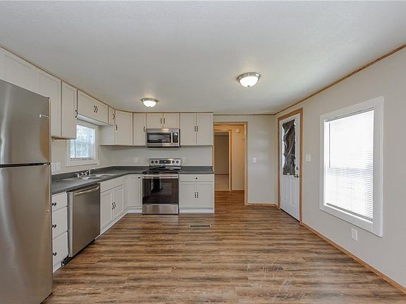 3rd image of 10705 Sunrise Cir