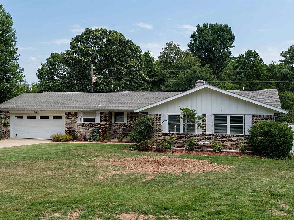 1st image of 2519 Lakewood Dr