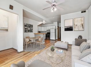 1438 W Barry Ave FLOOR 1, Chicago, IL 60657