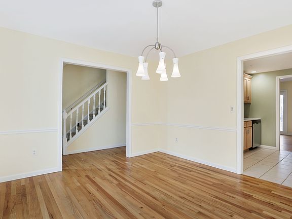 2350 Washington Blvd Stamford-print-004-12-002-4200x2800-300dpi.jpg