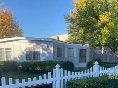 3 S Young Ln, Eagle, ID, 83616