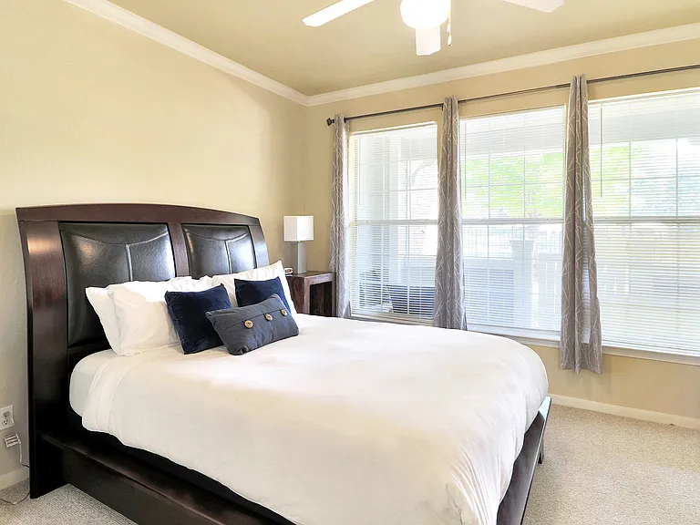 Stone Manor Apartment Homes — Photo 25