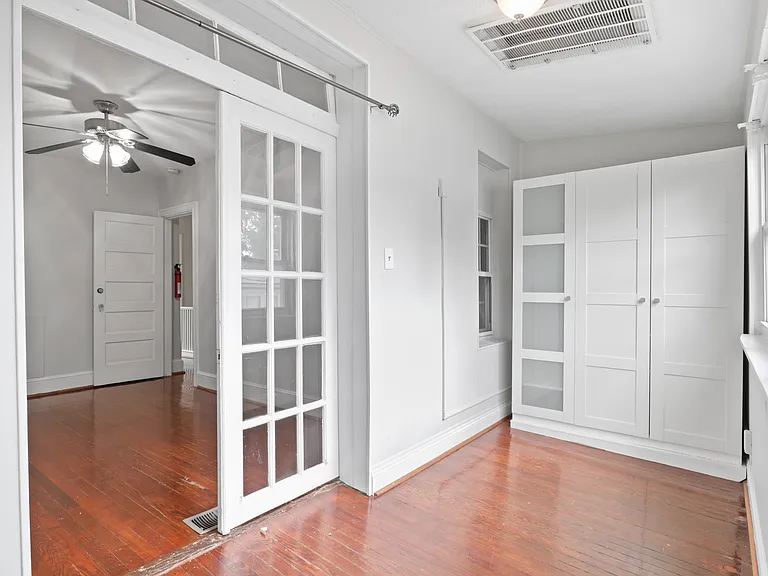 209 Douglas St NE — Photo 18