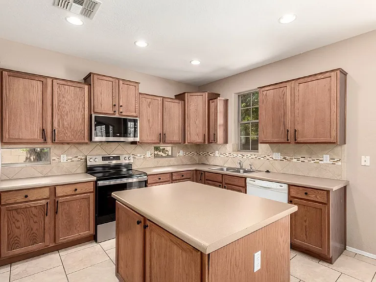 15204 W Westview Dr — Photo 16